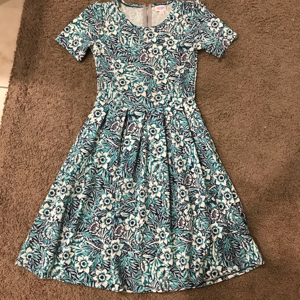 LuLaRoe Amelia